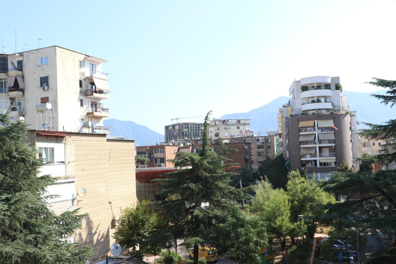 Pine Apartment Tirana Exterior foto