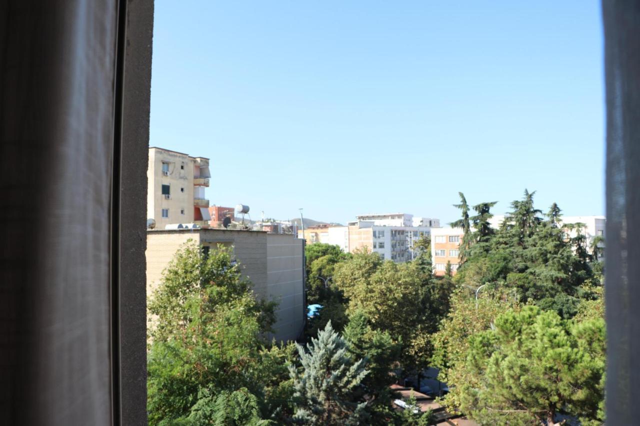 Pine Apartment Tirana Exterior foto